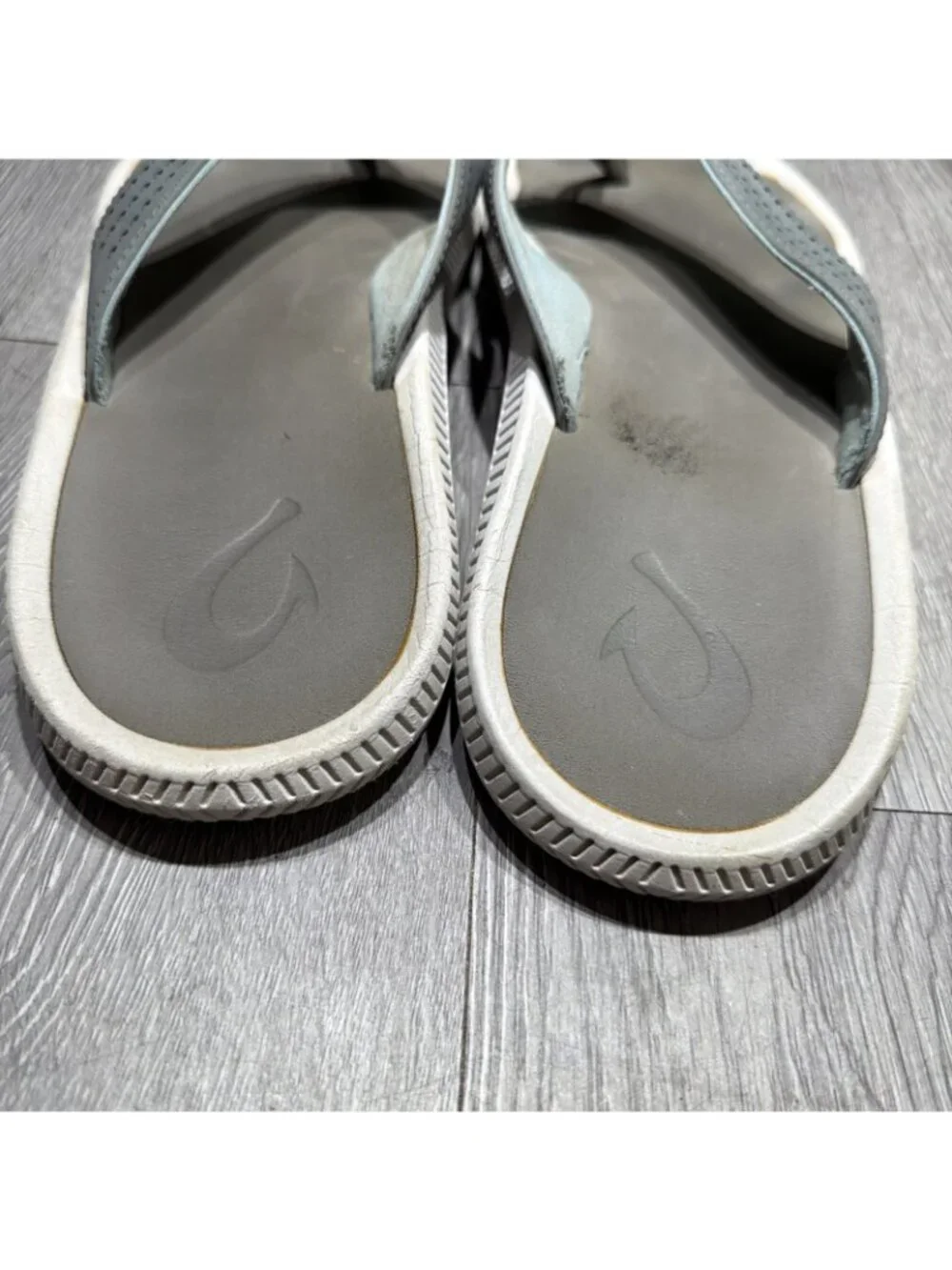 OluKai Ulele Sandals Mens Size 14 Gray Slip On Flip Flop Beach Casual Travel